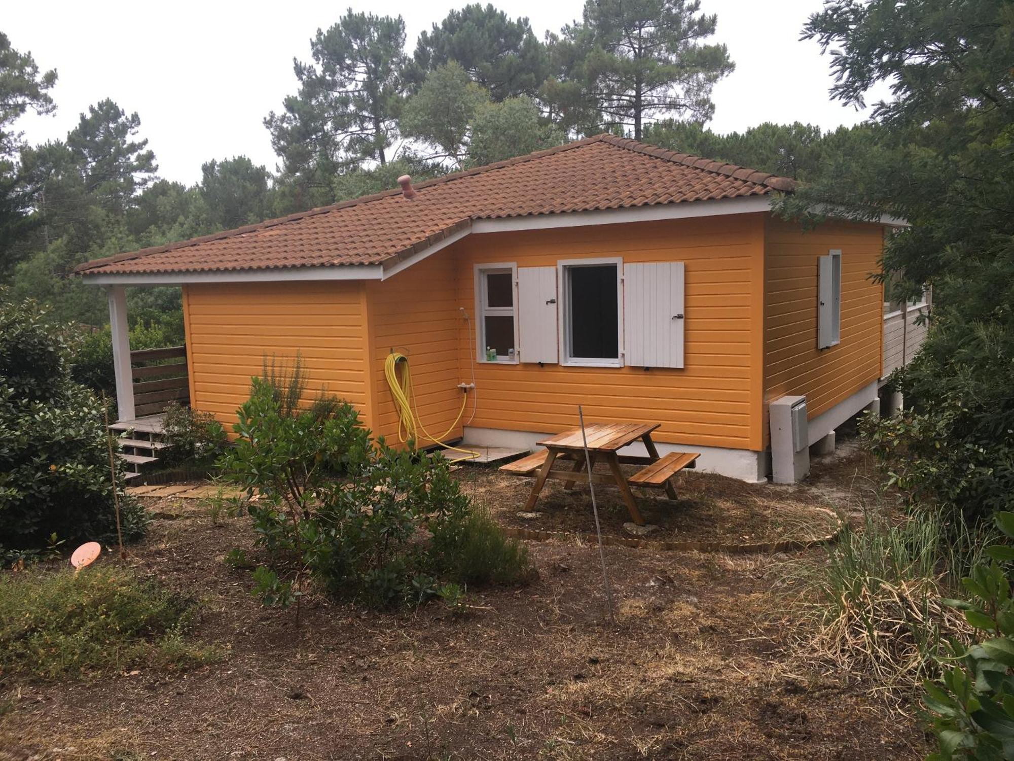 Chalet Orange Naturiste La Jenny 勒波日 外观 照片